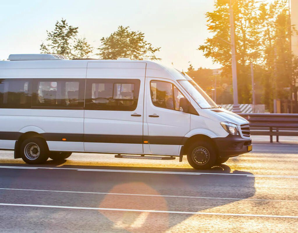 Quais são as vantagens do serviço de translado para turistas?